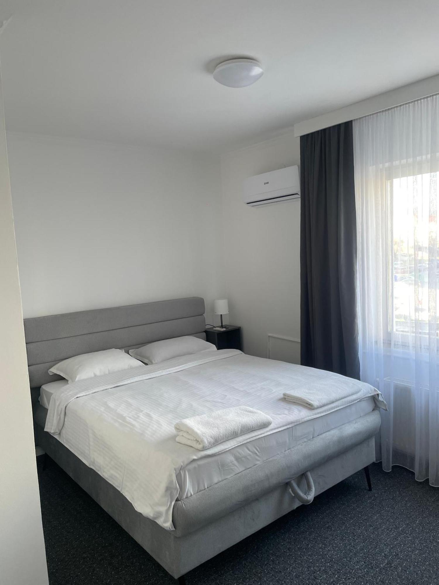 Hotel Ada - Otoka SJJ Esterno foto